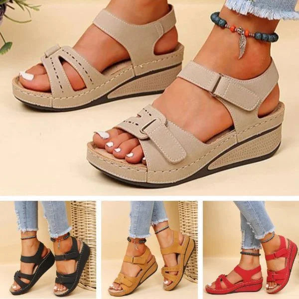 Sandales ergonomiques pour femmes, idéales pour la randonnée, en matières synthétiques et textiles. 6