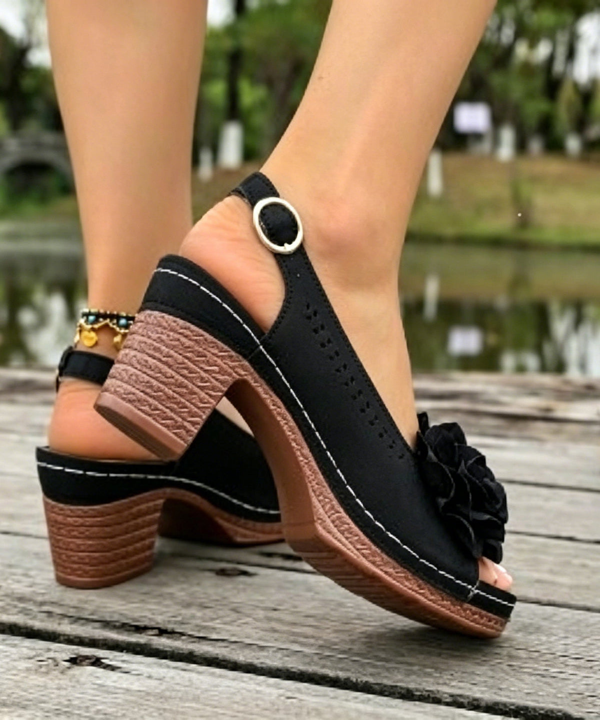 Sandales pour Femmes à Talon Épais avec Motif Floral 4