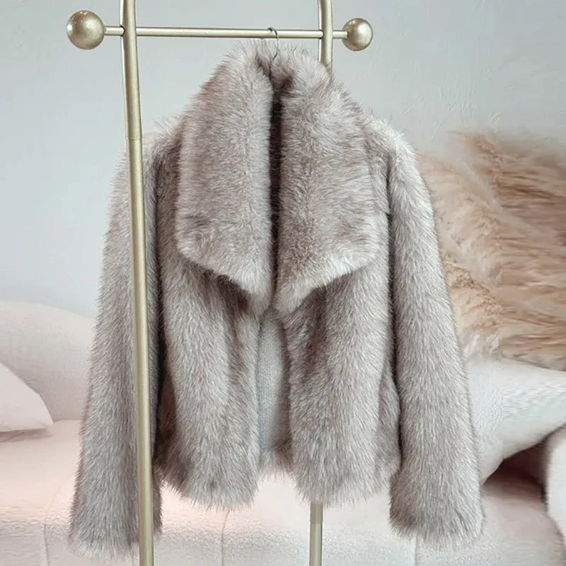 Veste Courte Femme en Fausse Fourrure Chic 1