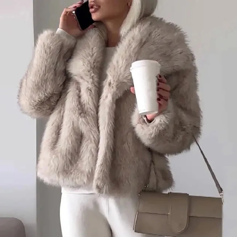 Veste Courte Femme en Fausse Fourrure Chic 3