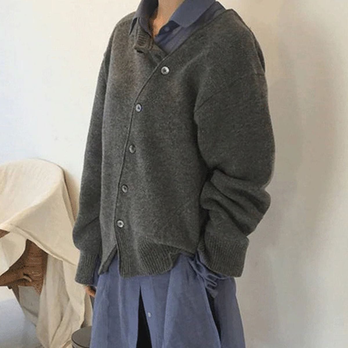 Veste Femme Cachemire À Enrouler Avec Détails De Boutons Asymétriques 4