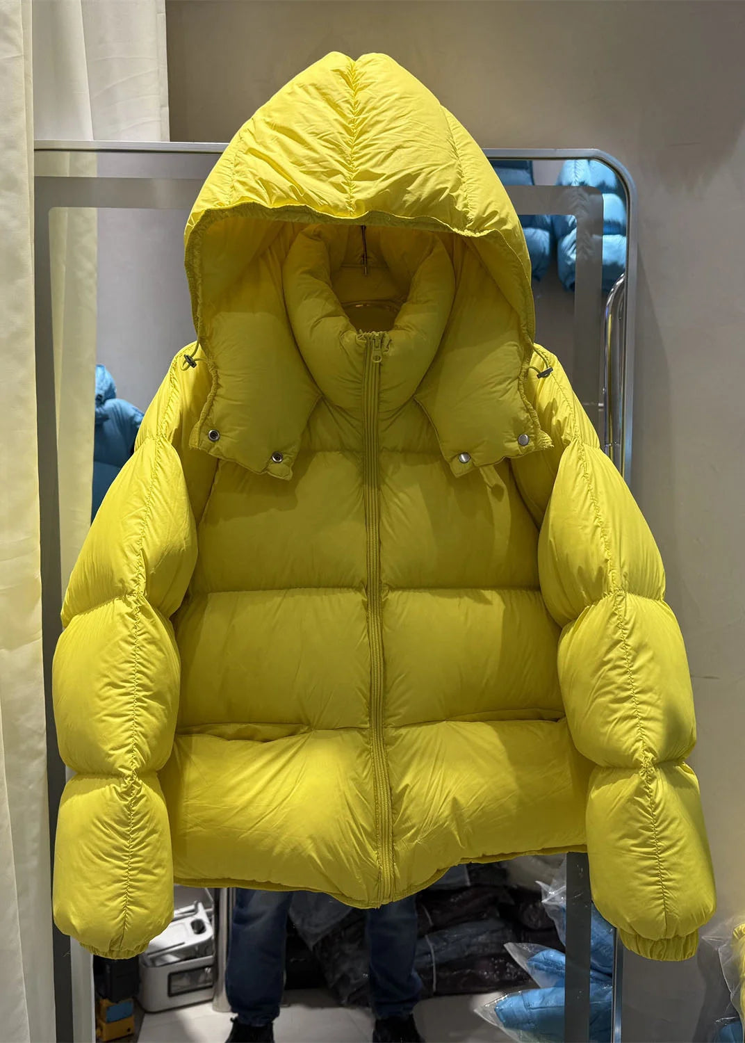 Veste doudoune oversize à capuche pour femme 1