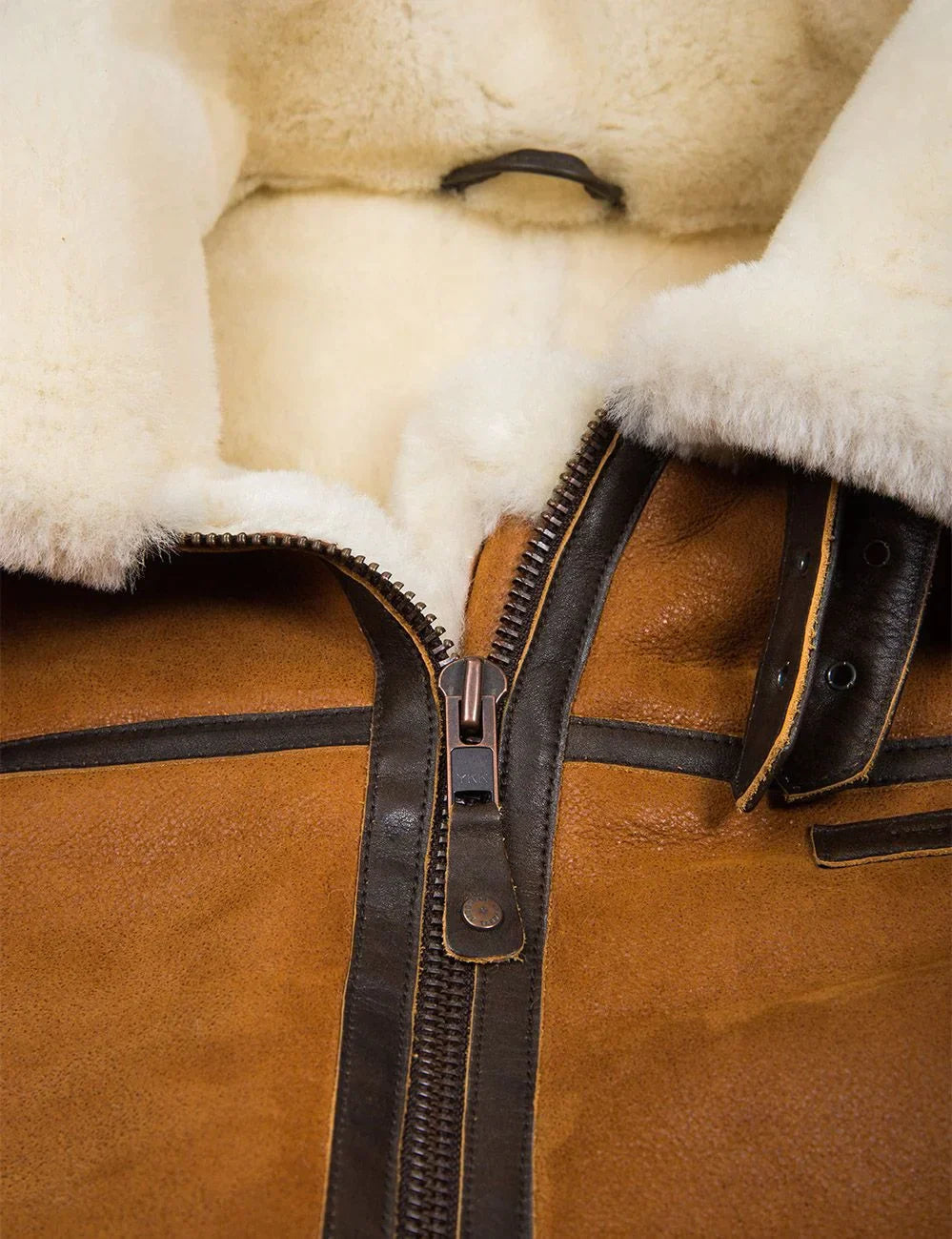 Veste en Peau de Mouton avec Capuche en Fourrure 7