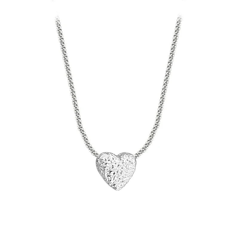 Collier à pendentifs en forme de cœur
