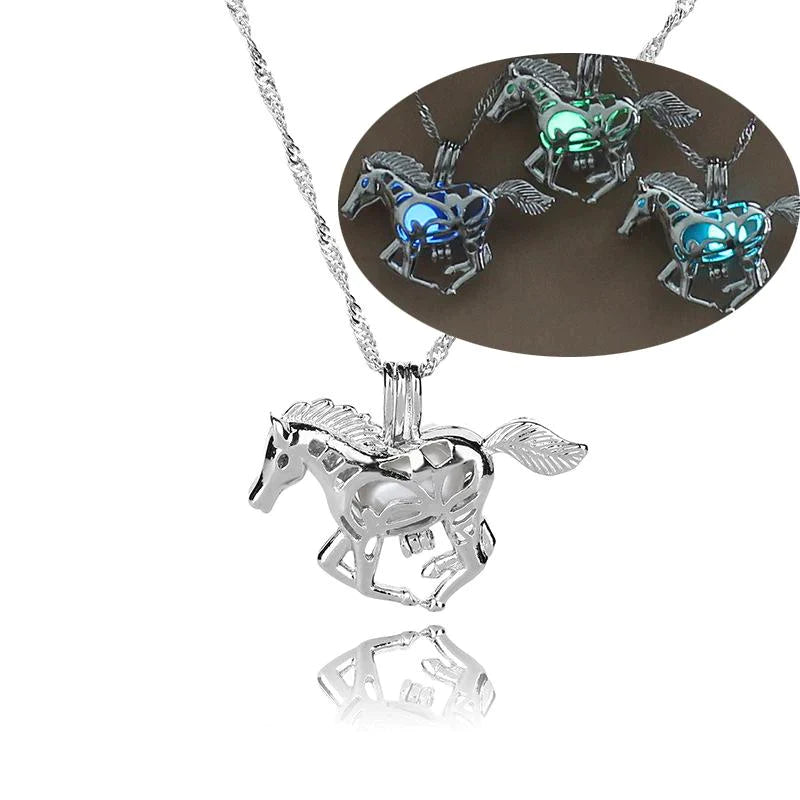 Collier cheval phosphorescent